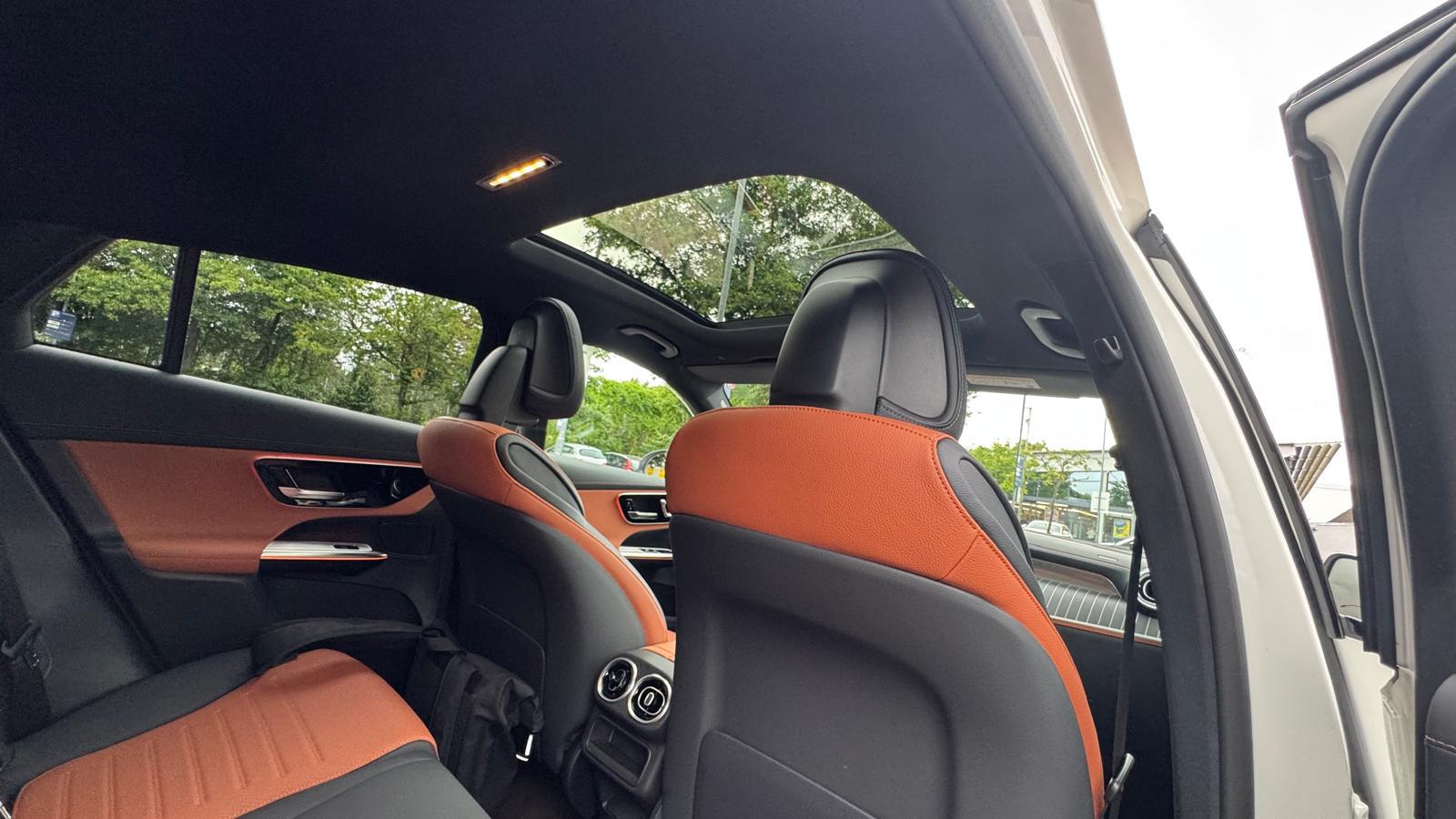 Mercedes Benz GLC 300e 4MATIC Coupe thumbnail 10