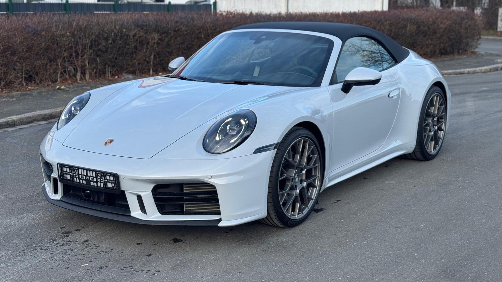 Porsche 911 Carrera Cabrio thumbnail 1