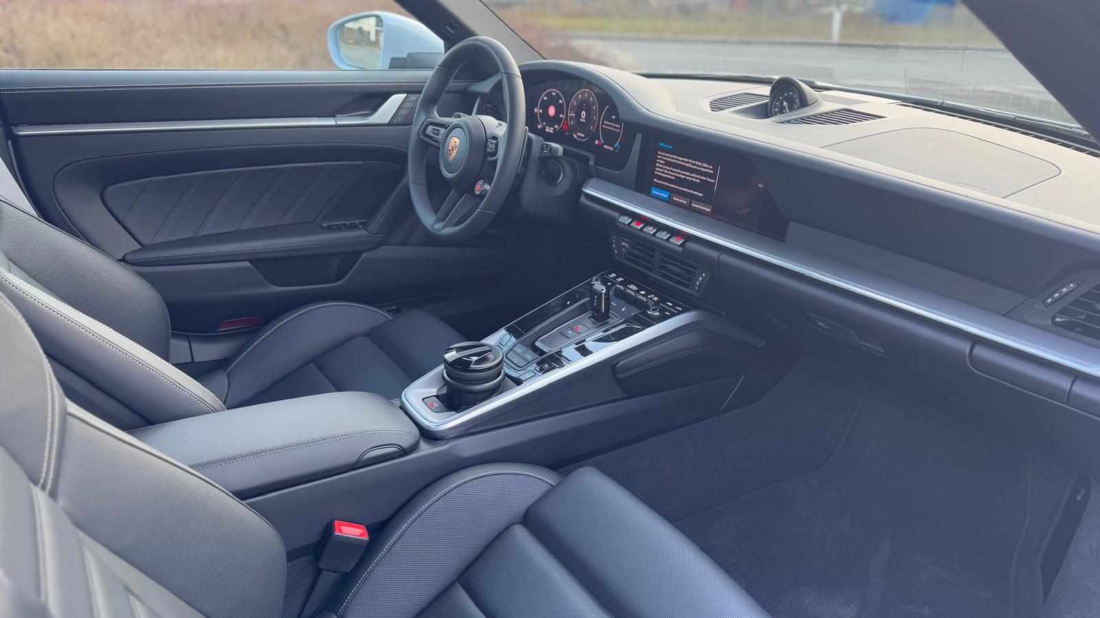 Porsche 911 Carrera Cabrio thumbnail 7