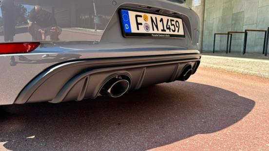 Porsche 718 Cayman 4.0 GTS thumbnail 11