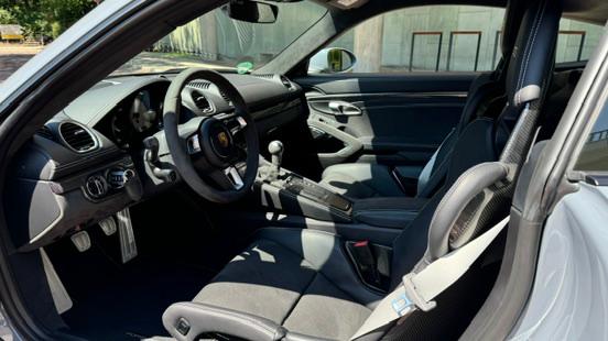 Porsche 718 Cayman 4.0 GTS thumbnail 12