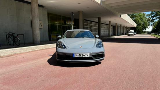 Porsche 718 Cayman 4.0 GTS thumbnail 1