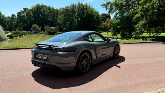 Porsche 718 Cayman 4.0 GTS thumbnail 2