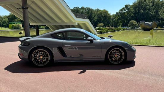 Porsche 718 Cayman 4.0 GTS thumbnail 4