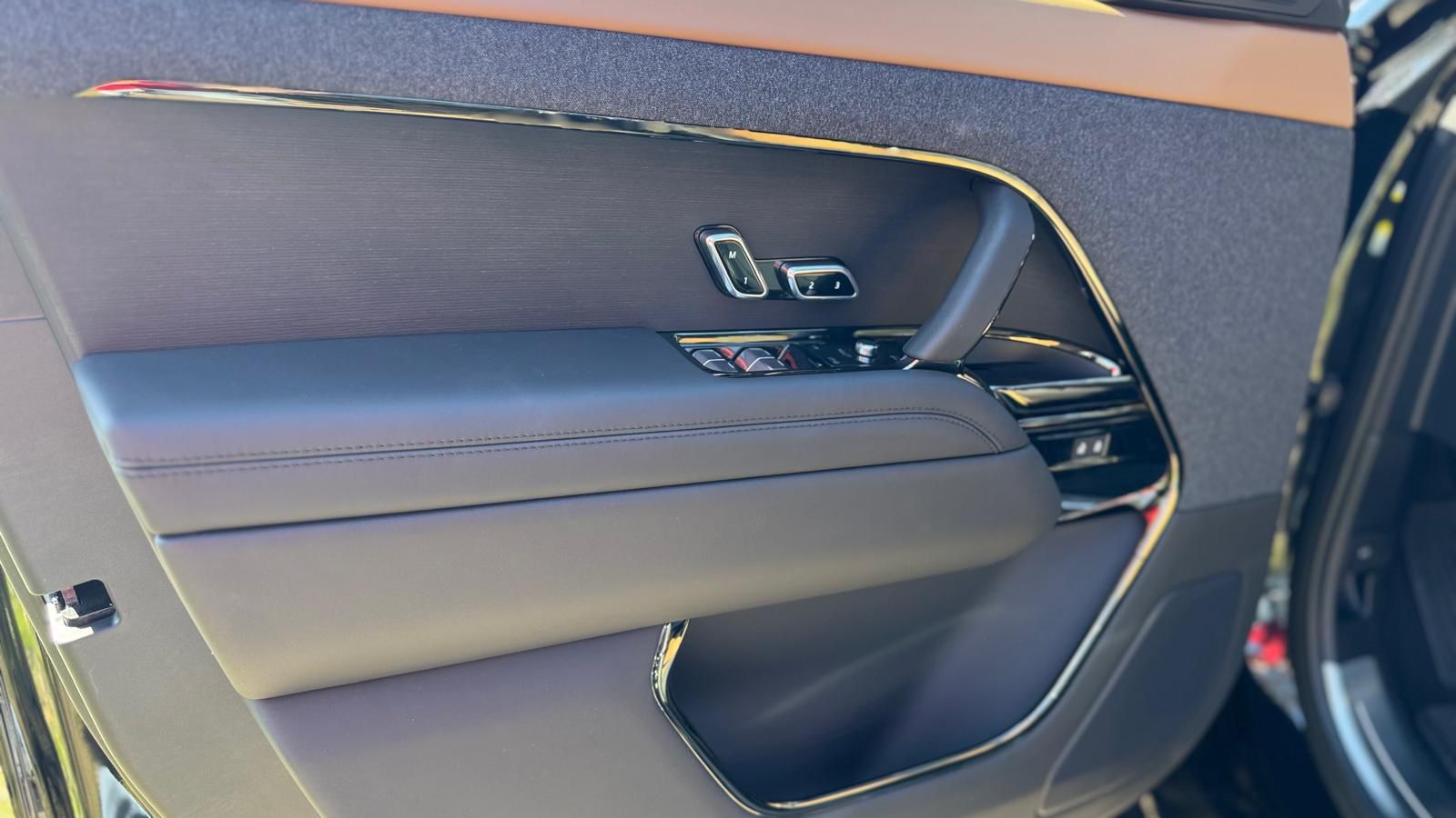 Rang Rover Sport D350 Autobiography thumbnail 13