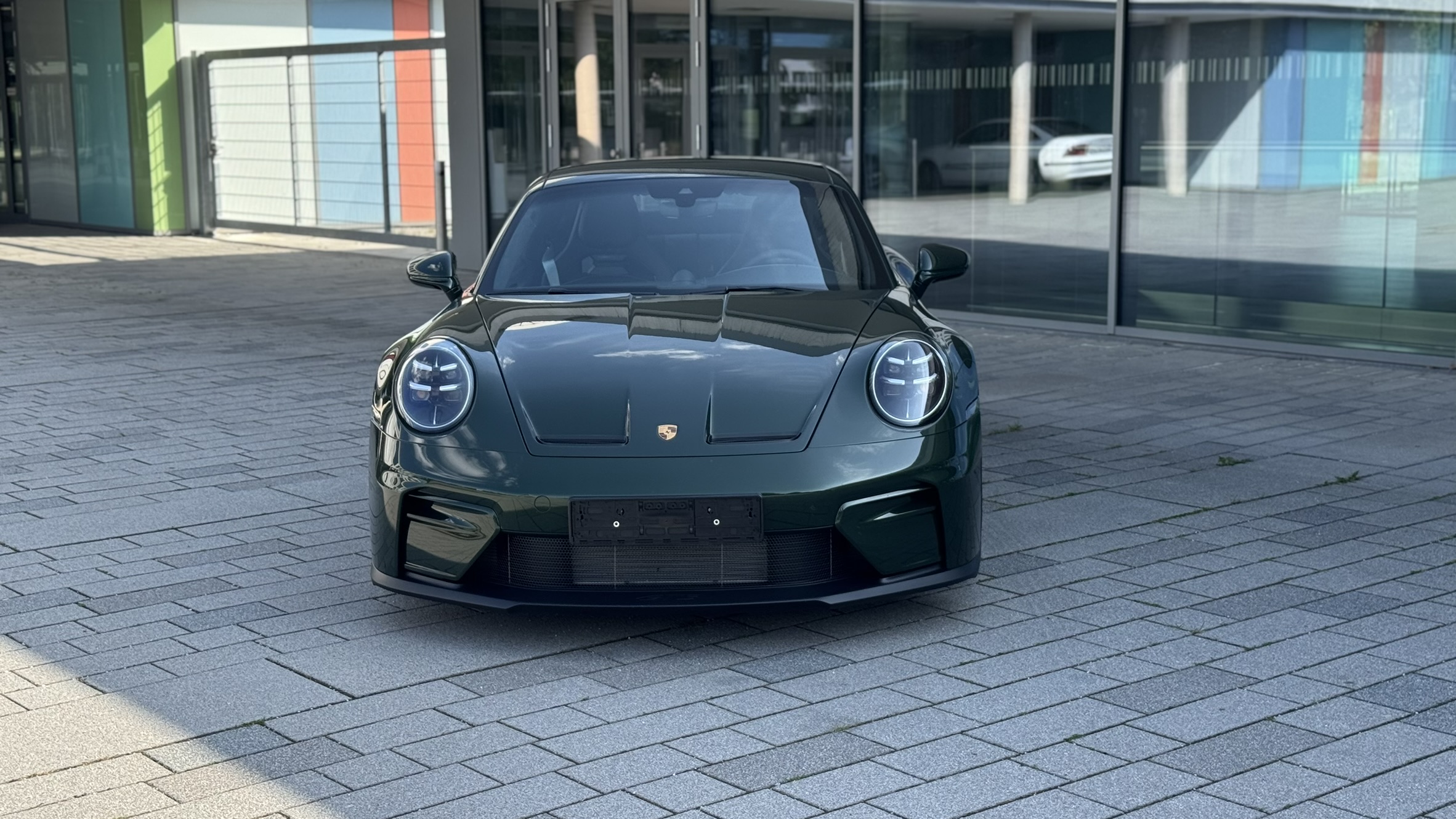 Porsche 911 GT3 Touring thumbnail 1