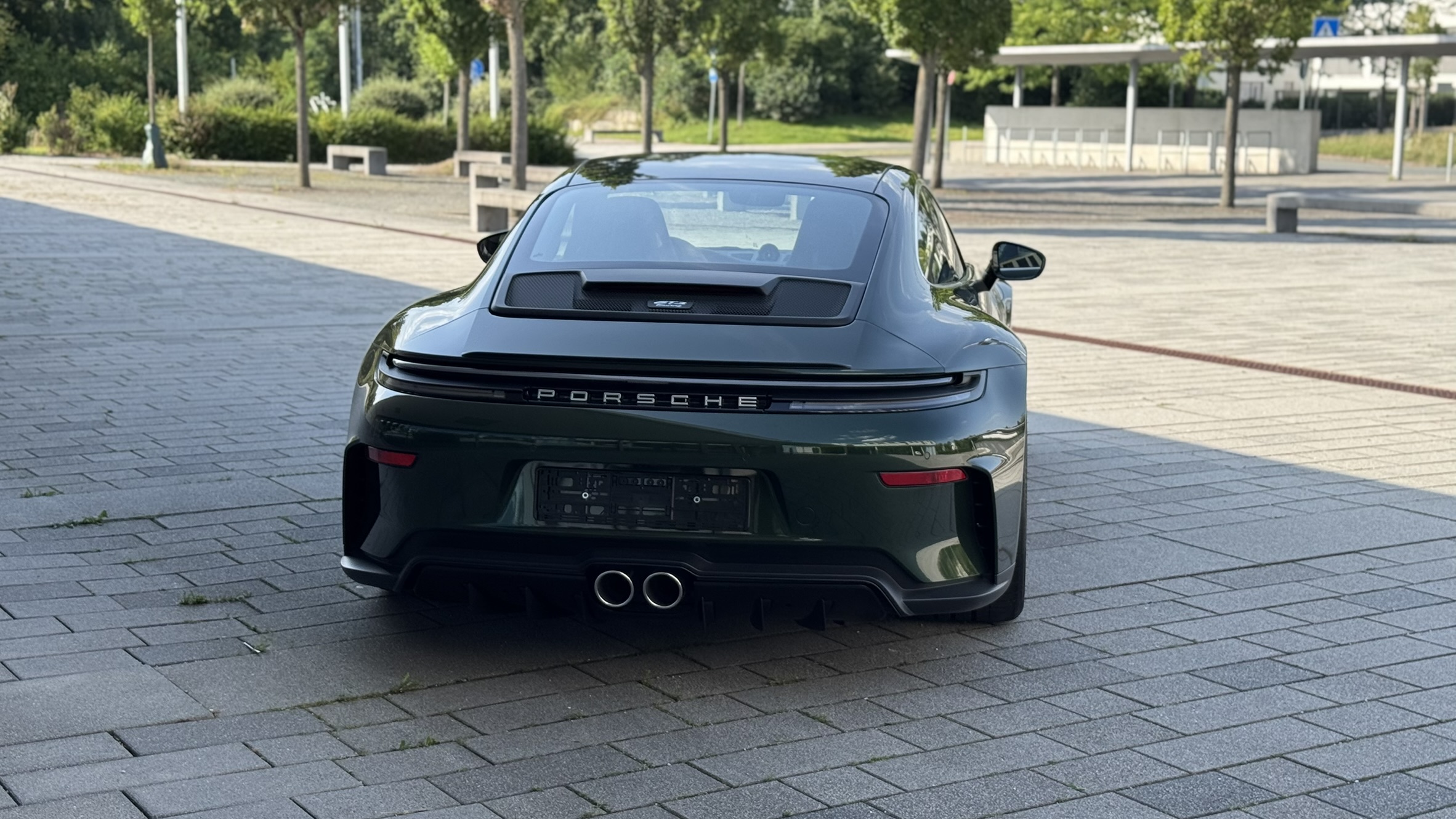 Porsche 911 GT3 Touring thumbnail 3