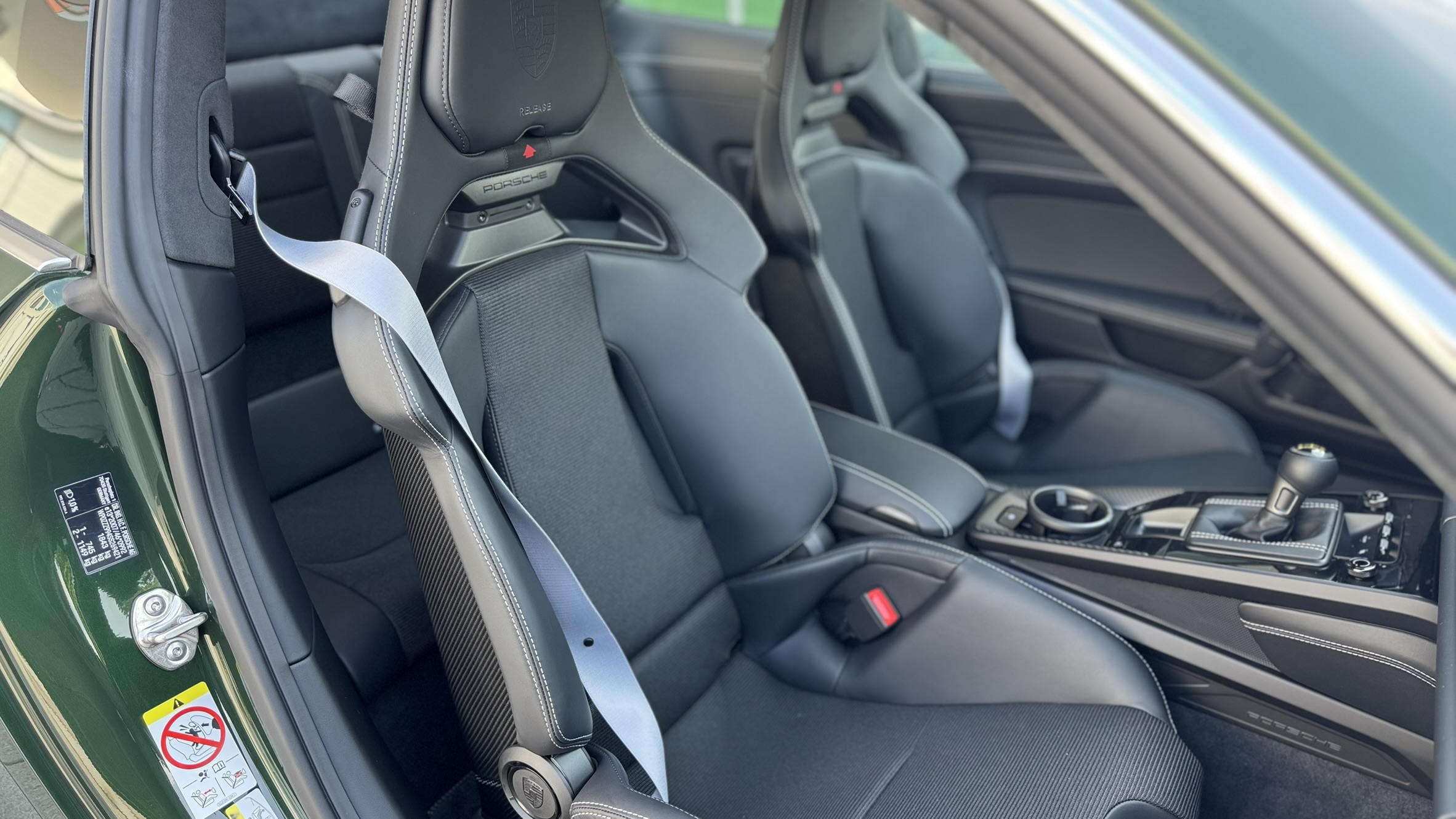 Porsche 911 GT3 Touring thumbnail 15