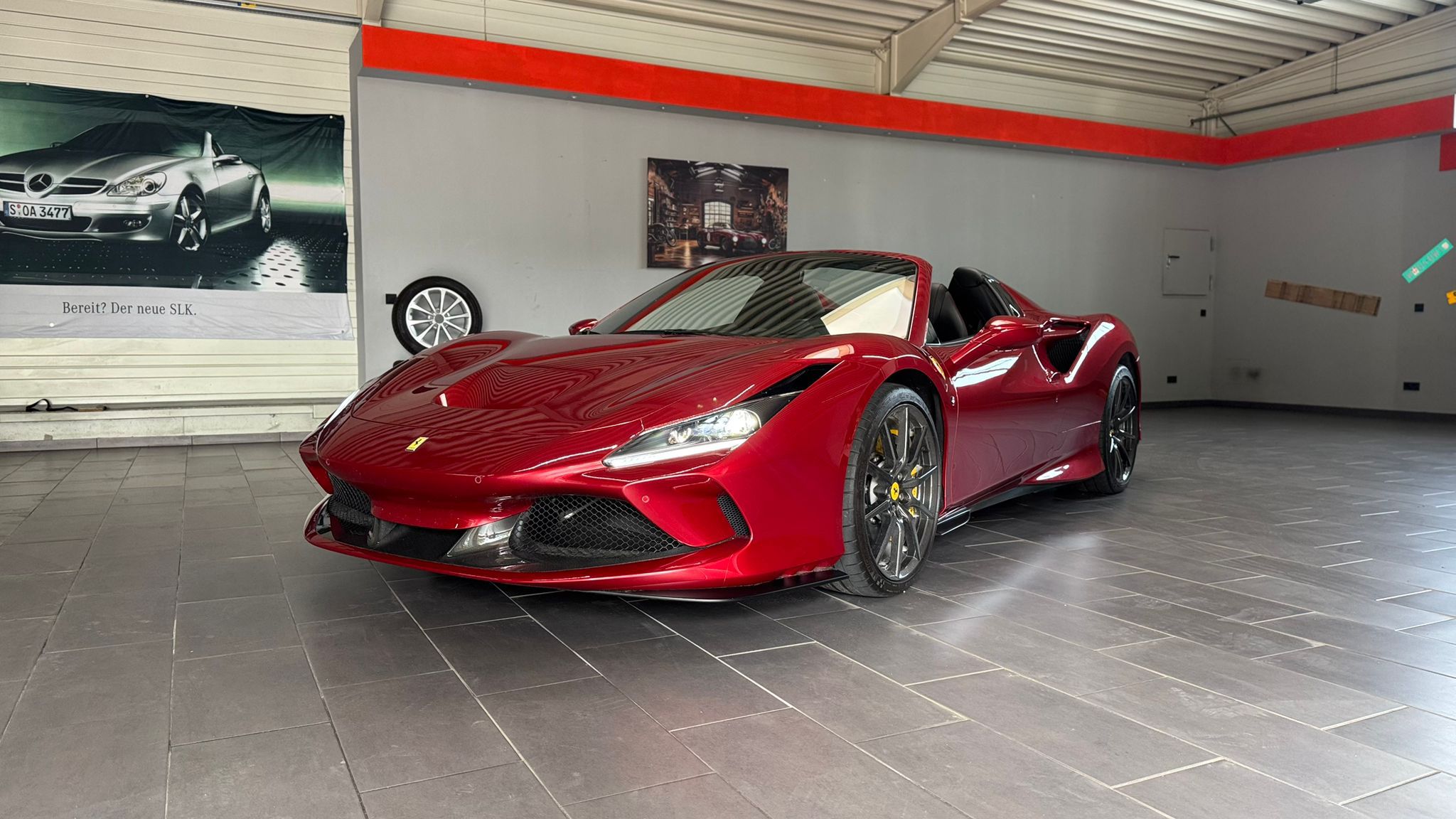 Ferrari F8 Spider thumbnail 1